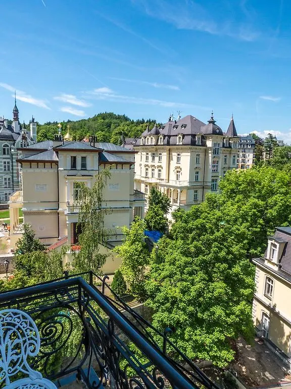 Villa Charlotte Karlsbad 4*,